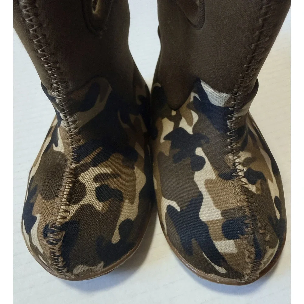 BOGS - Baby Camo Insulated Waterproof Winter Boots - Infant Size 6